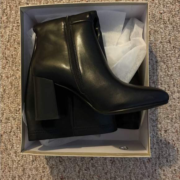 Amazon Black Heeled Boots - Picture 7 of 8